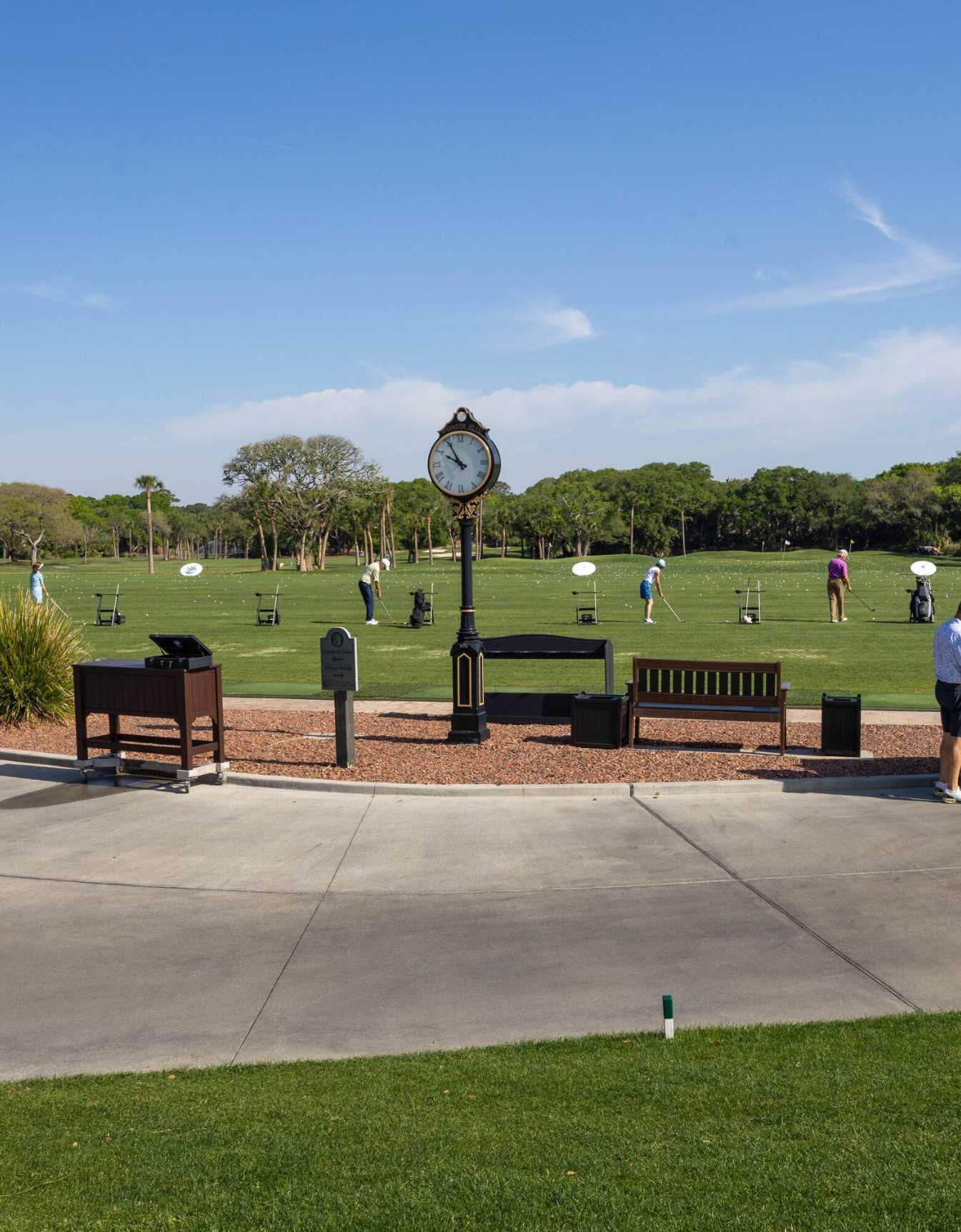 Buying a home with golfing lifestyle in Charleston, SC